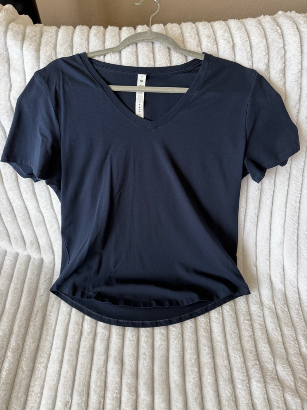 lululemon athletica Navy V-Neck Short Sleeve Tee